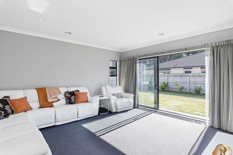 Photo of property in 11 Petrel Close, Paraparaumu Beach, Paraparaumu, 5032