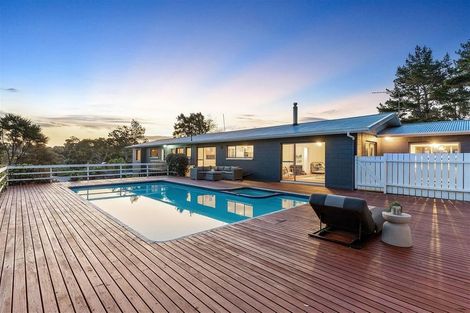 Photo of property in 39 Lonely Track Road, Fairview Heights, Auckland, 0632