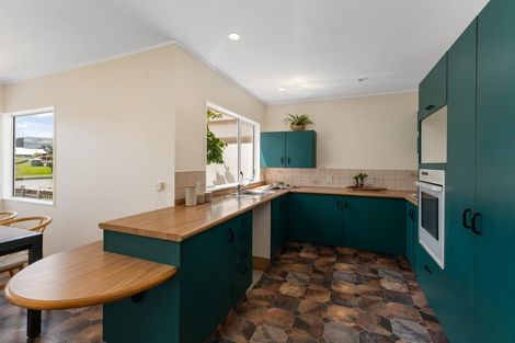 Photo of property in 9 Lakeside Villas, Whitby, Porirua, 5024