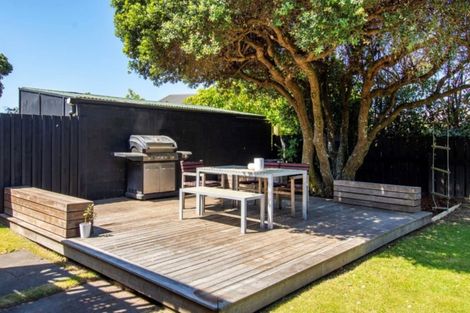 Photo of property in 24 Tay Street, Mount Maunganui, 3116