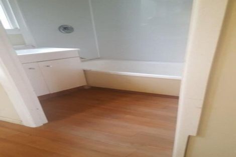 Photo of property in 180 Geraldine Street, Edgeware, Christchurch, 8013