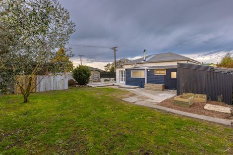 Photo of property in 12 Rhodes Street, Waimate, 7924
