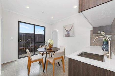 Photo of property in 48 Emerald Avenue, Rosehill, 2113