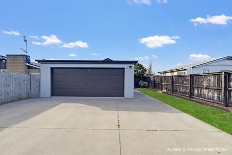 Photo of property in 357 Estuary Road, South New Brighton, Christchurch, 8062