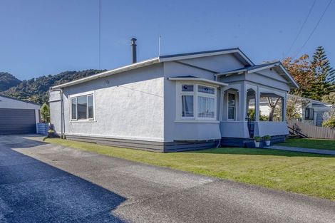 Photo of property in 35 Fox Street, Cobden, Greymouth, 7802