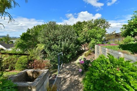 Photo of property in 19 Moffat Road, Red Beach, 0932