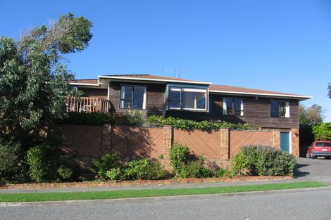 Photo of property in 42 Lakewood Avenue, Churton Park, Wellington, 6037