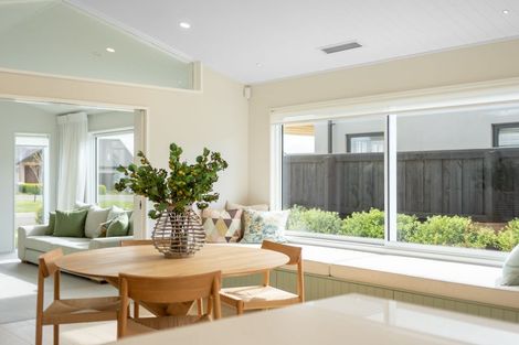 Photo of property in 46 Finstock Way, Rolleston, 7614