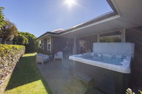 Photo of property in 4 Kawharu Street, Marshland, Christchurch, 8083