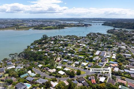 Photo of property in 4 Sispara Place, Beach Haven, Auckland, 0626