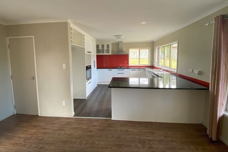 Photo of property in 12 Neaptide Close, Red Beach, 0932