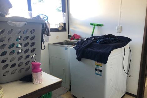 Photo of property in 2/5 Compass Place, Te Atatu Peninsula, Auckland, 0610