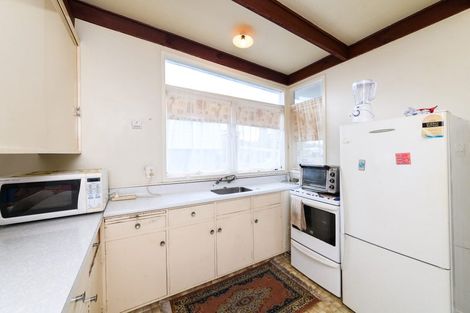 Photo of property in 6a Westhaven Grove, Takaro, Palmerston North, 4412