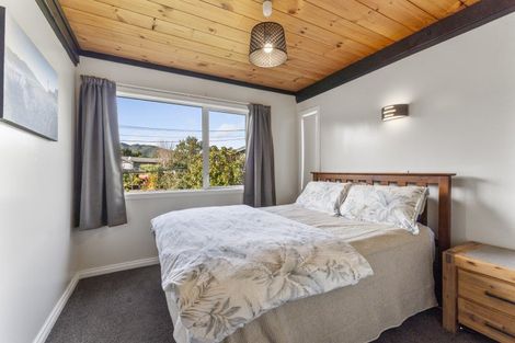 Photo of property in 3 Alexander Street, Waikanae, 5036