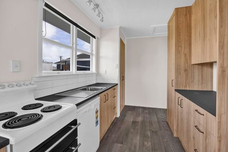 Photo of property in 11a Buchanan Place, Hawera, 4610