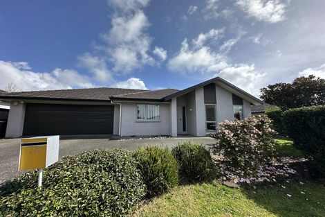 Photo of property in 220 Harbourside Drive, Karaka, Papakura, 2113