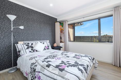 Photo of property in 79 Waterside Drive, Pyes Pa, Tauranga, 3112