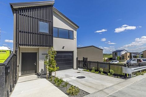 Photo of property in 9a Kotiu Place, Massey, 0614