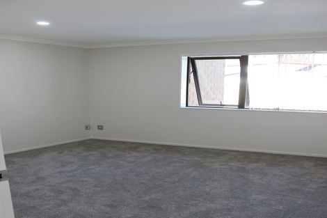 Photo of property in 706a Massey Road, Mangere, Auckland, 2022