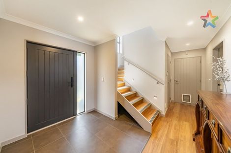 Photo of property in 8a Glen Iris Grove, Woburn, Lower Hutt, 5010