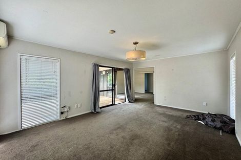 Photo of property in 21 Oreil Avenue, West Harbour, Auckland, 0618
