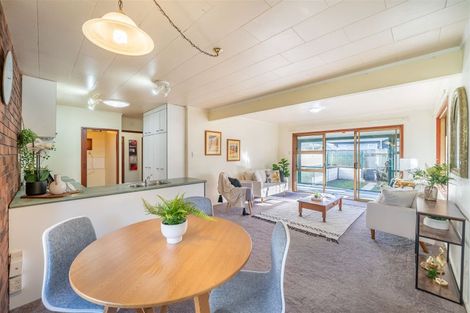 Photo of property in 2f2- Parera Grove, Heretaunga, Upper Hutt, 5018