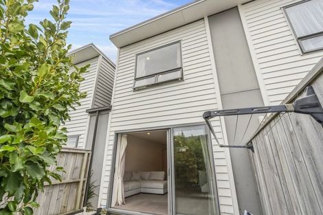 Photo of property in 7u2 Handyside Street, Tawa, Wellington, 5028