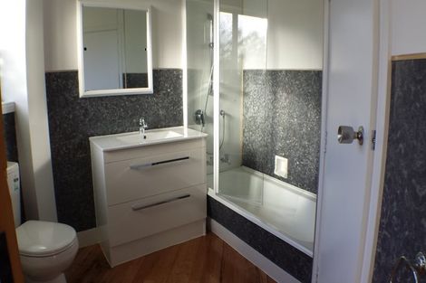 Photo of property in 2 Adrienne Place, Onehunga, Auckland, 1061