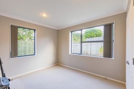 Photo of property in 18a Enderby Drive, Te Atatu Peninsula, Auckland, 0610