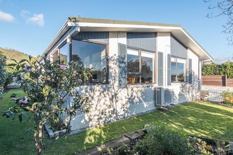 Photo of property in 34a Rewarewa Crescent, Waikanae, 5036