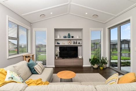 Photo of property in 33 Mike Smith Drive, Cambridge, 3434