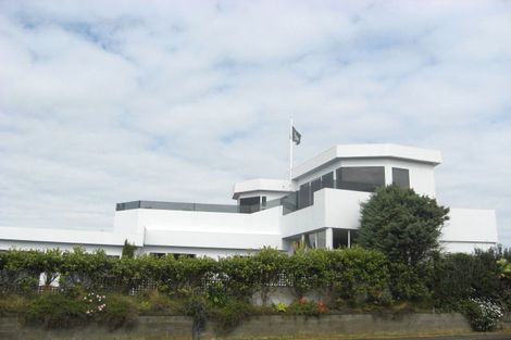 Photo of property in 2 Findlay Street, Moturoa, New Plymouth, 4310