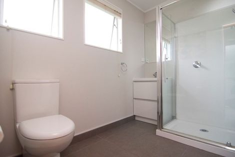 Photo of property in 11 Glenfinn Place, Massey, Auckland, 0614