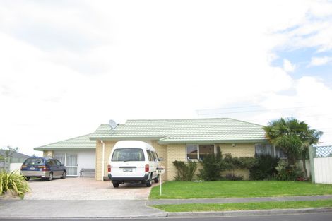 Photo of property in 67 Longford Park Drive, Takanini, 2112