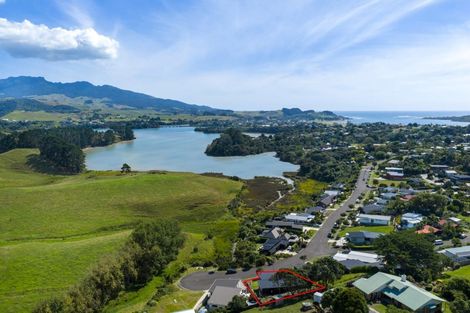Photo of property in 36 Robertson Street, Raglan, 3225