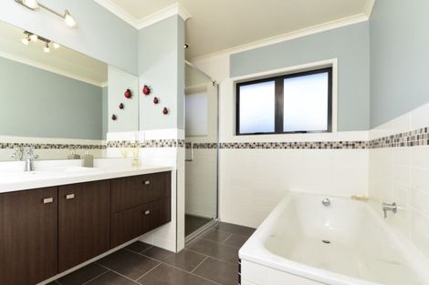 Photo of property in 17 Heathfield Avenue, Huntington, Hamilton, 3210