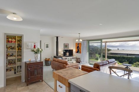 Photo of property in 19 Pohutukawa Place, Pohara, Takaka, 7183