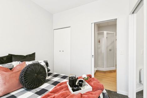 Photo of property in Terrace Tower Apartments, 11d/126 The Terrace, Wellington Central, Wellington, 6011