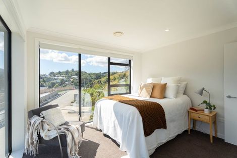 Photo of property in 4 William Earp Place, Tawa, Wellington, 5028