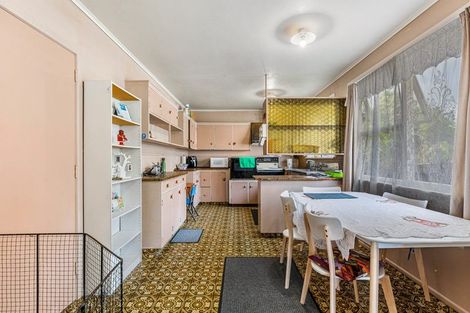 Photo of property in 18 Lilburn Crescent, Massey, Auckland, 0614