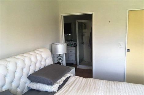 Photo of property in 34 Mataraki Place, Wanaka, 9305