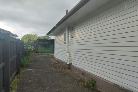 Photo of property in 38 Kervil Avenue, Te Atatu Peninsula, Auckland, 0610
