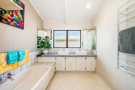 Photo of property in 202 Manly Street, Paraparaumu Beach, Paraparaumu, 5032