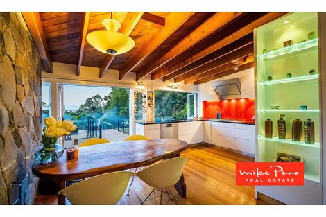 Photo of property in 258 Shaw Road, Titirangi, Auckland, 0604