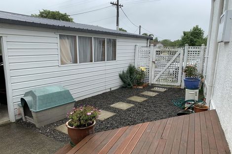 Photo of property in 2 Svenson Road, Waipukurau, 4200