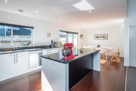 Photo of property in 4 Hana Udy Place, Paraparaumu Beach, Paraparaumu, 5032