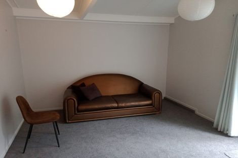 Photo of property in 39 Glenesk Road, Piha, New Lynn, 0772