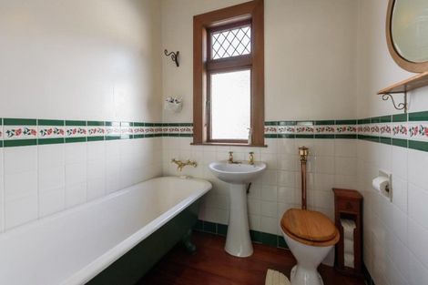 Photo of property in 17 Freyberg Street, Lyall Bay, Wellington, 6022