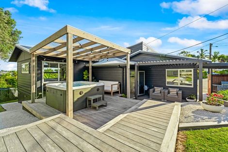 Photo of property in 63 Ardern Avenue, Stanmore Bay, Whangaparaoa, 0932
