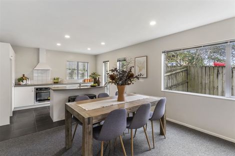 Photo of property in 49f Lancaster Road, Beach Haven, Auckland, 0626